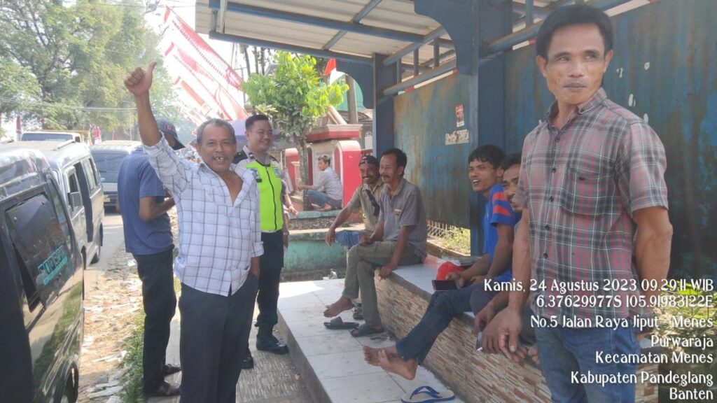 Edukasi Lalulintas, Polsek Menes Beri Penyuluhan Kepada Supir Angkot 4 WhatsApp Image 2023 08 24 at 14.48.29