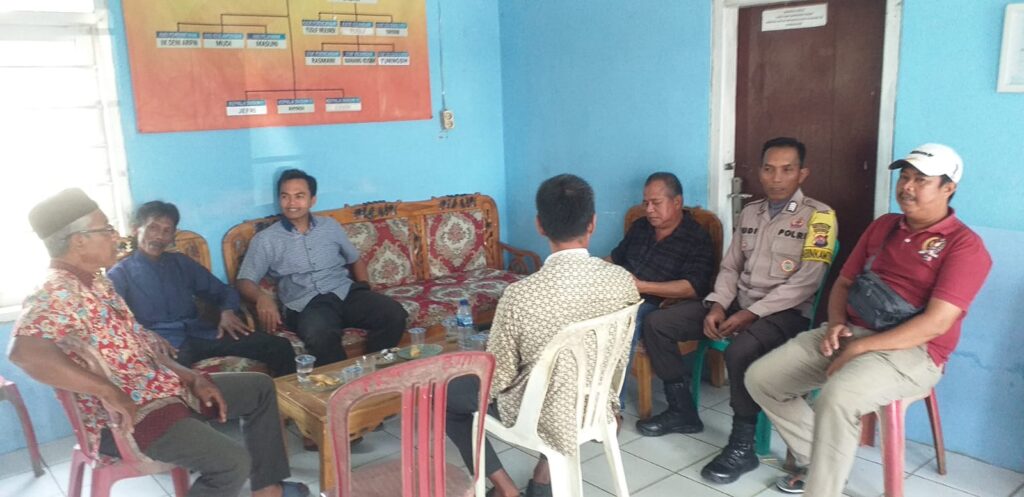 Polsek Carita Sharing Informasi Serta Dengarkan Keluhan Warga 5 WhatsApp Image 2023 08 25 at 09.37.35