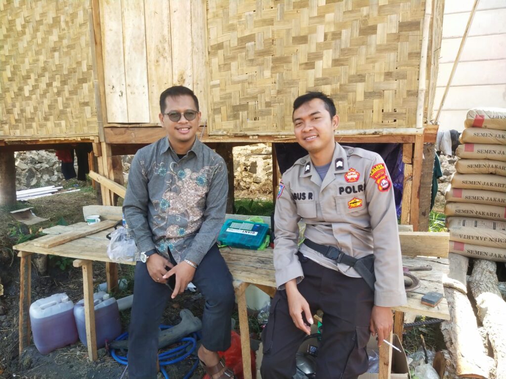 Bhabinkamtibmas Polsek Panimbang Terus Berupaya Ciptakan Kamtibmas Aman dan Kondusif 7 WhatsApp Image 2023 10 03 at 18.56.26
