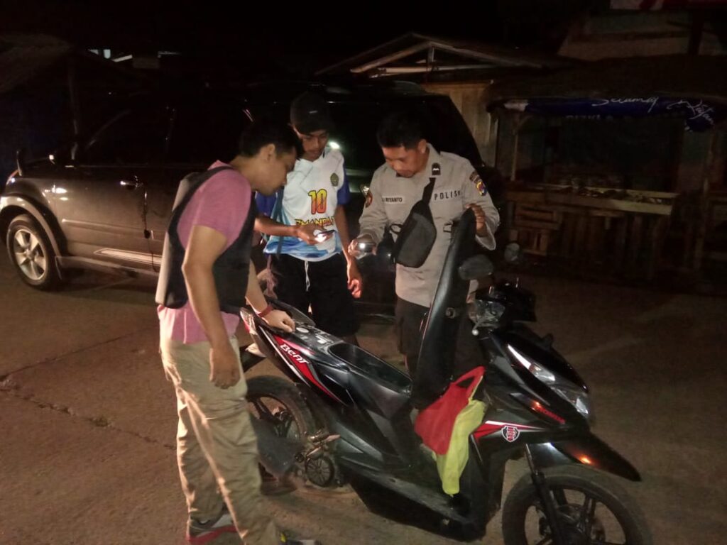Polsek Pagelaran Berikan Himbauan dan Melaksanakan Patroli untuk Cegah Kriminalitas 3 WhatsApp Image 2023 10 13 at 14.16.55