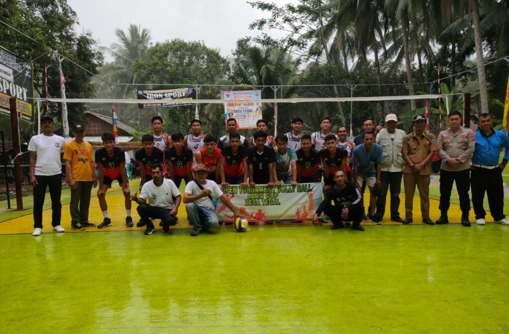 Polsek Cikedal dan Muspika Kecamatan Cikedal Awasi Open Turnamen Volly Ball Jaro Cup 1 9 WhatsApp Image 2023 10 17 at 14.27.55