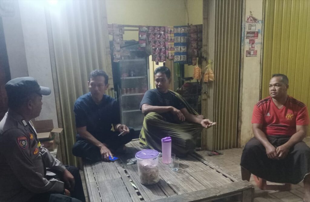 Polsek Bojong Gelar Patroli Malam dalam Rangka Mewujudkan Keamanan dan Ketertiban Masyarakat 5 WhatsApp Image 2023 10 19 at 12.42.05