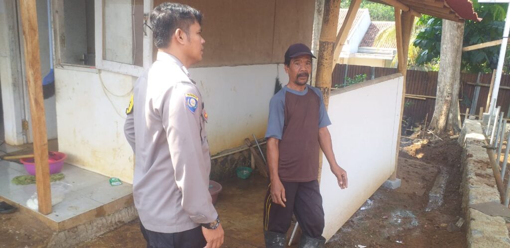 Bhabinkamtibmas Polsek Banjar Lakukan Sambang dan Silaturahmi ke Warga Binaan 4 WhatsApp Image 2023 10 19 at 19.32.43