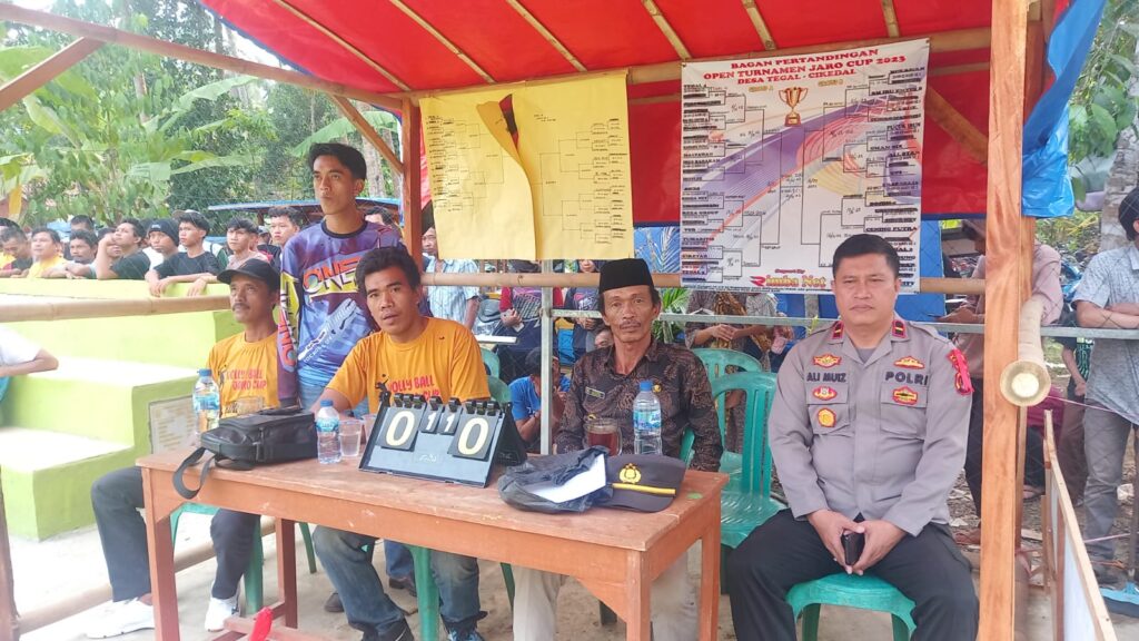 Polsek Cikedal Monitor dan Amankan Pertandingan Volly Ball Jaro Cup 1 3 WhatsApp Image 2023 10 20 at 13.29.04