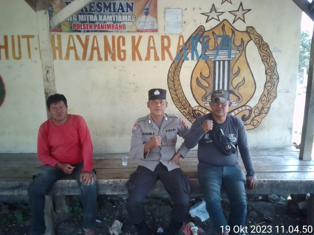 Bhabinkamtibmas Polsek Panimbang Terus Berupaya Ciptakan Keamanan 6 WhatsApp Image 2023 10 20 at 14.34.02