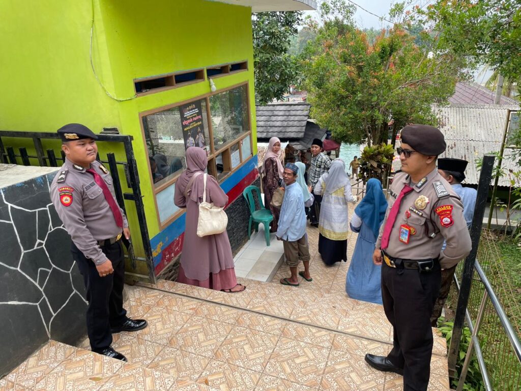 Polres Pandeglang Memastikan Keamanan di Pemandian Air Panas Cisolong 1 WhatsApp Image 2023 10 21 at 09.32.17