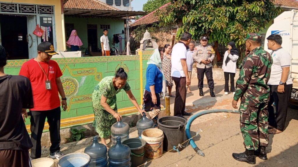 Bhabinkamtibmas Polsek Banjar Wujudkan Keamanan dan Kesejahteraan Bersama Masyarakat Desa Kadulimus 4 WhatsApp Image 2023 10 21 at 17.39.38