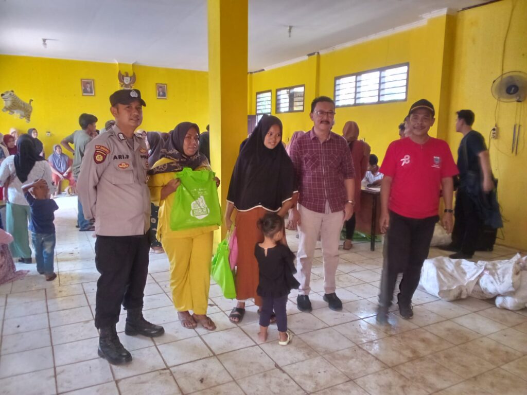 Polsek Bojong Kawal Penyaluran Bantuan Sosial untuk Penanganan Stunting di Kecamatan Bojong 2 WhatsApp Image 2023 10 22 at 11.31.29