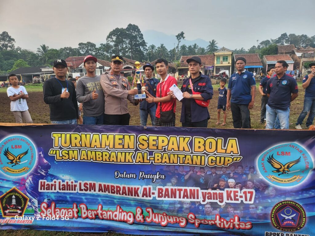 Kapolsek Banjar Pimpin Pengamanan Spektakuler Final Turnamen Sepak Bola Ambrank Cup 2023 6 WhatsApp Image 2023 10 22 at 11.44.20