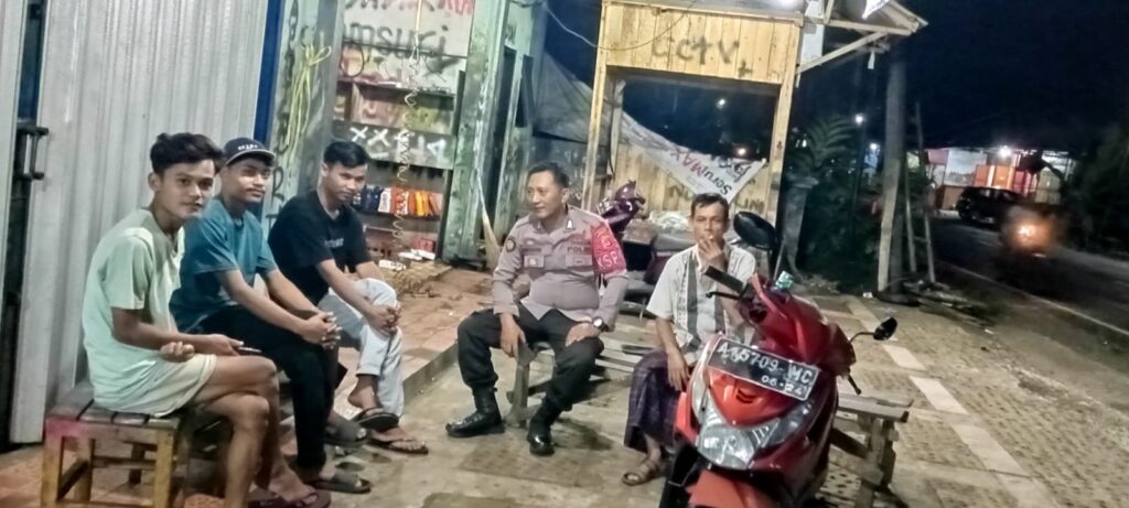 Patroli Malam Polsek Saketi: Meningkatkan Keamanan dan Mengingatkan Kenakalan Remaja 6 WhatsApp Image 2023 10 23 at 15.18.33