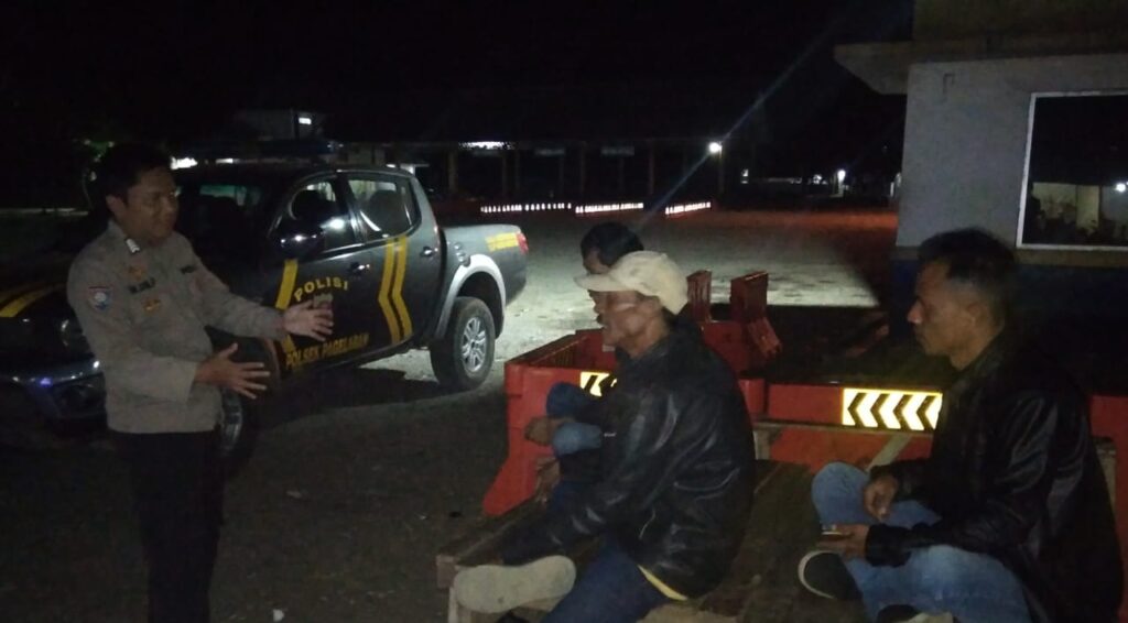 Polsek Pagelaran Gelar Patroli Kamtibmas dan Himbauan Kamtibmas 4 WhatsApp Image 2023 10 25 at 10.38.20