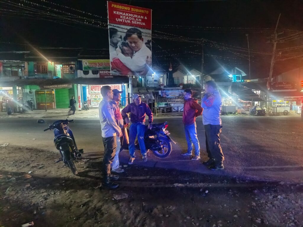 Patroli Malam oleh Anggota Polsek Banjar Polres Pandeglang untuk Ciptakan Keamanan 7 WhatsApp Image 2023 10 26 at 09.27.42