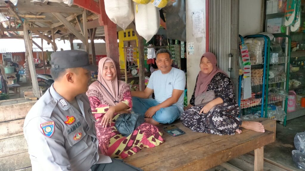 Polsek Panimbang Gelar Patroli Siang Hari dalam Rangka Mewujudkan Kamtibmas yang Aman dan Kondusif 5 WhatsApp Image 2023 10 26 at 20.50.38