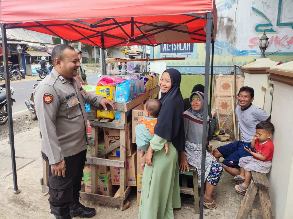 Polsek Cibaliung Terapkan Sambang Door to Door dalam Rangka 3K Polri 9 WhatsApp Image 2023 11 02 at 09.43.38