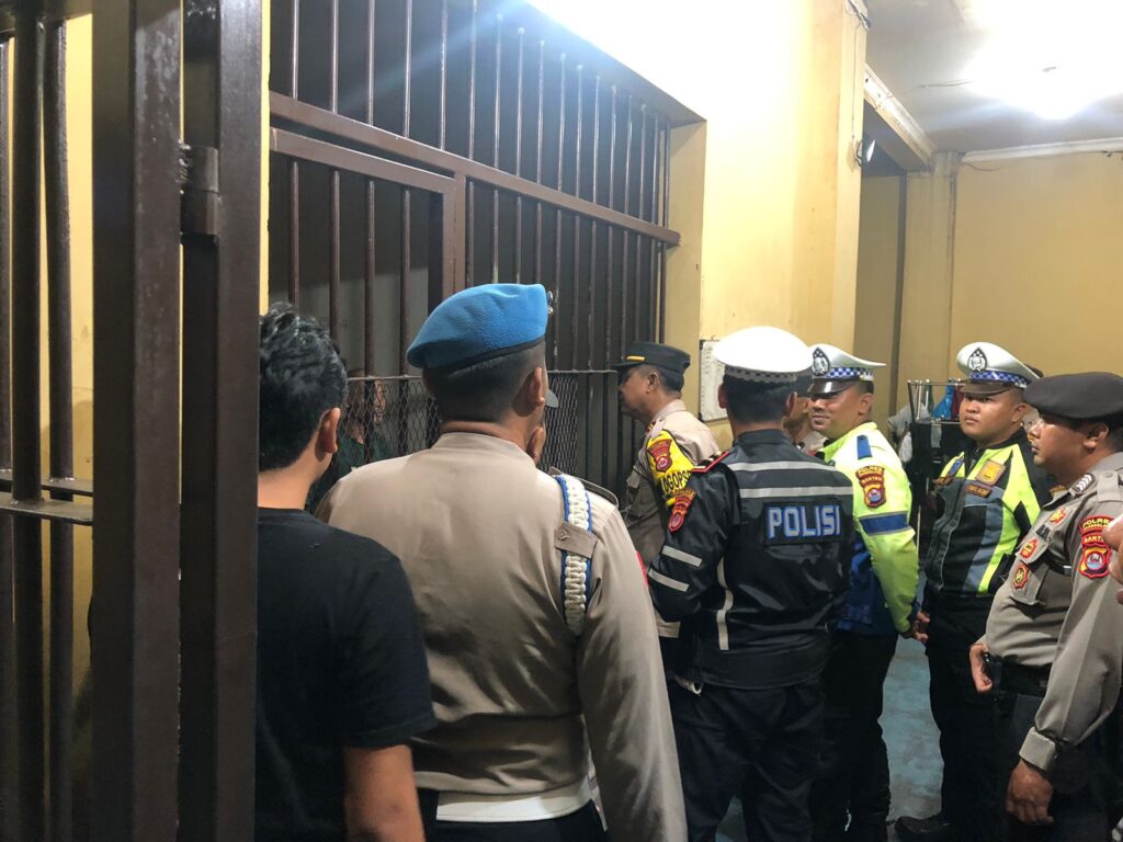 Pastikan Keamanan Tahanan, Polres Pandeglang Gelar Pengecekan Ruang Tahanan 9 WhatsApp Image 2023 11 03 at 10.51.34