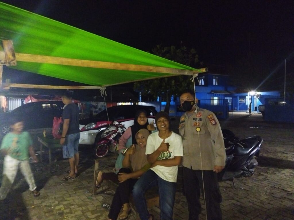 Patroli Malam Polsek Labuan: Ciptakan Kamtibmas yang Aman 2 WhatsApp Image 2023 11 03 at 21.05.00