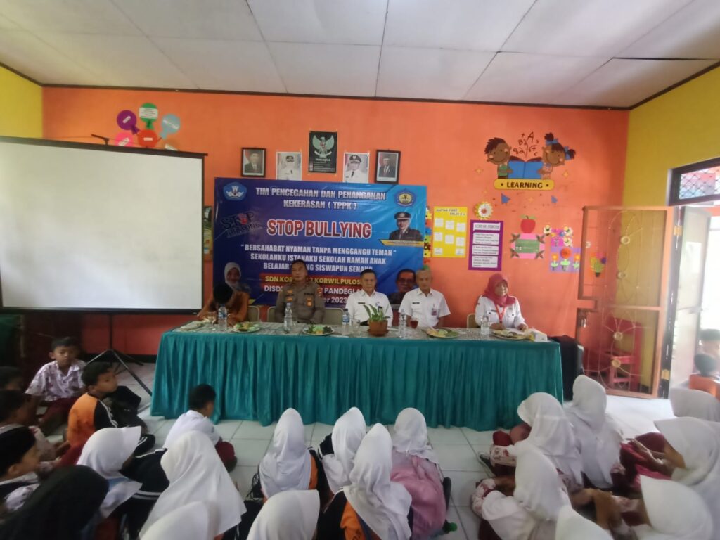 Polsek Pulosari Gelar Penyuluhan Pencegahan Perundungan (Bullying) 8 WhatsApp Image 2023 11 08 at 10.57.21