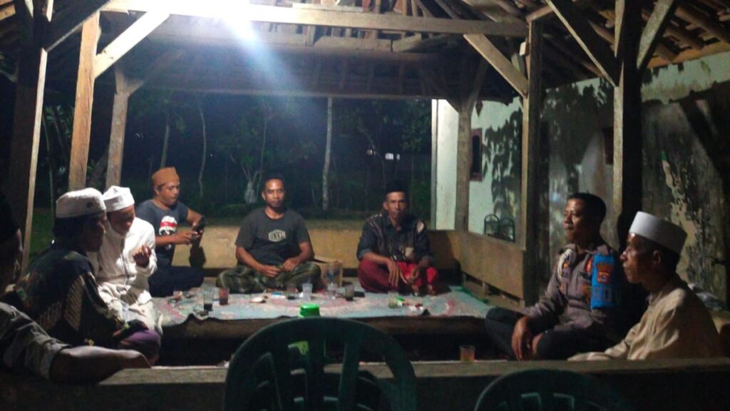 Polsek Pagelaran Gelar Patroli dalam Upaya Pencegahan Kriminalitas 2 WhatsApp Image 2023 11 08 at 13.40.33