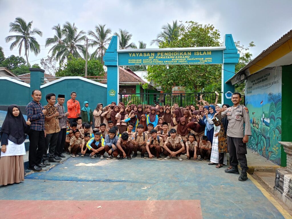 Kanit Binmas Polsek Jiput Berikan Edukasi Pencegahan Bullying di Sekolah 2 WhatsApp Image 2023 11 11 at 17.59.12