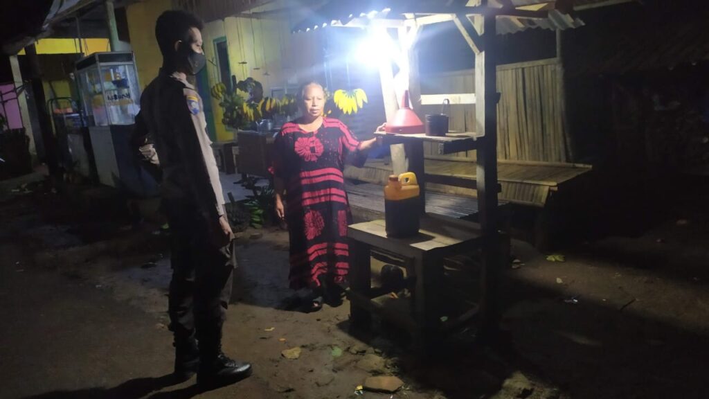 Polsek Bojong Tingkatkan Patroli Malam untuk Ciptakan Kamtibmas yang Aman 2 WhatsApp Image 2023 11 13 at 08.40.52