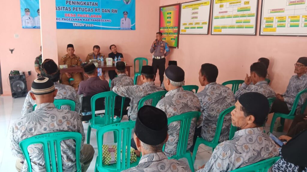 Polsek Pagelaran Hadiri Pertemuan Rutin Forum Rt/Rw, Ajang Silaturahmi dan Koordinasi 7 WhatsApp Image 2023 11 14 at 04.28.00