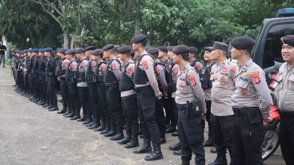 Polres Pandeglang Amankan Kunjungan Calon Wakil Presiden RI Gibran Rakabuming Raka 4 WhatsApp Image 2023 12 08 at 20.30.59