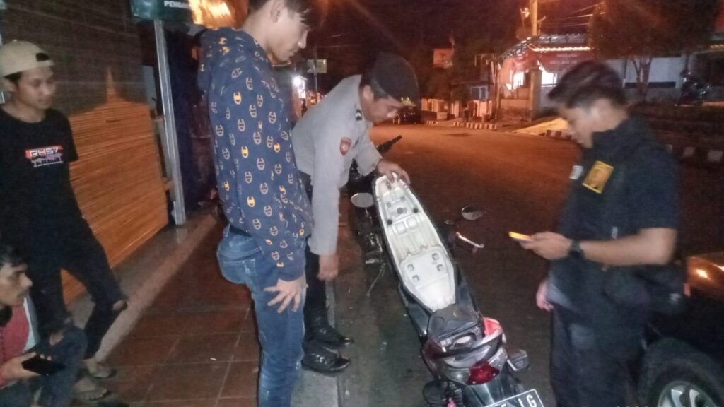 Sat Samapta Polres Pandeglang Gelar Patroli Blue Light: Cegah Balap Liar dan Pencegahan Kejahatan 3C 1 WhatsApp Image 2023 12 15 at 04.52.49