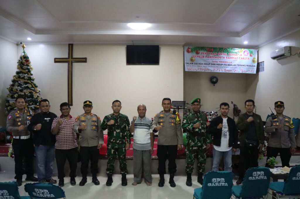 Patroli Khusus Kapolres Pandeglang dan Dandim 0601: Siaga Cegah Gangguan Kamtibmas Saat Natal dan Tahun Baru 2024 9 WhatsApp Image 2023 12 20 at 05.38.57