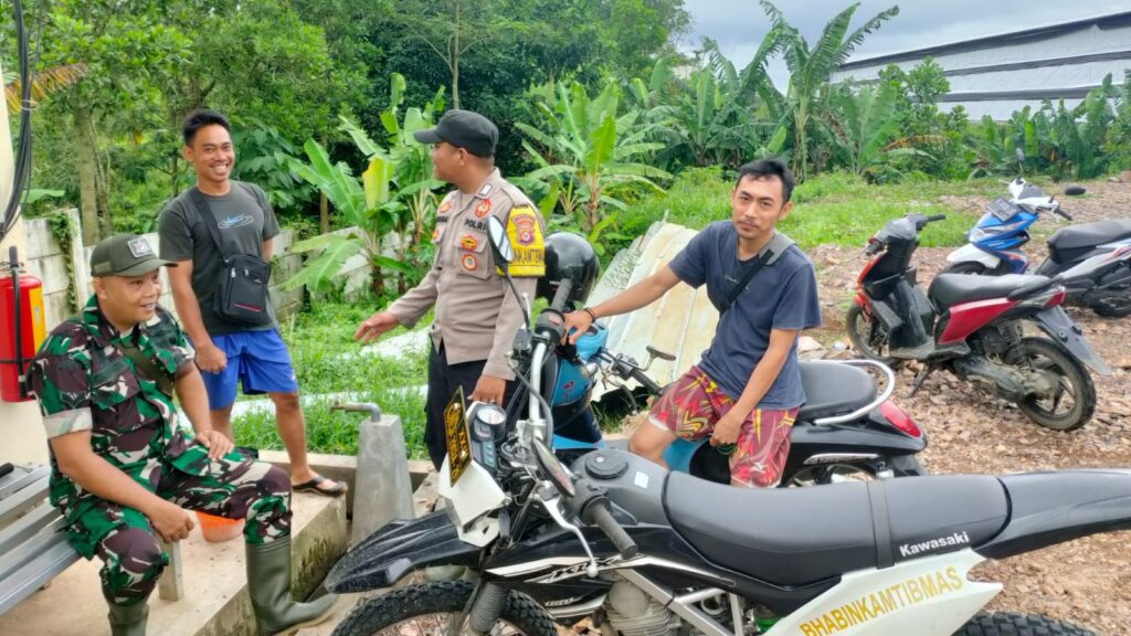 Polsek Munjul Gelar Kegiatan Sambang KRYD, Tingkatkan Keamanan di Wilayah Hukumnya 10 WhatsApp Image 2023 12 24 at 11.48.30