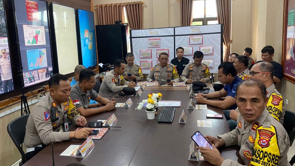 Operasi Lilin Maung 2023: Polres Pandeglang Sikapi Antisipasi Kamtibmas dan Keselamatan Masyarakat 3 WhatsApp Image 2023 12 24 at 12.00.07