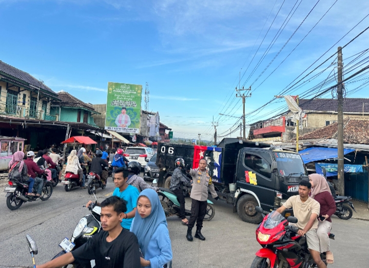 Kapolres Pandeglang Gelar Patroli Mobile untuk Memantau Kesiapan Pos Pengamanan Operasi Ketupat 9 IMG 20240408 184241