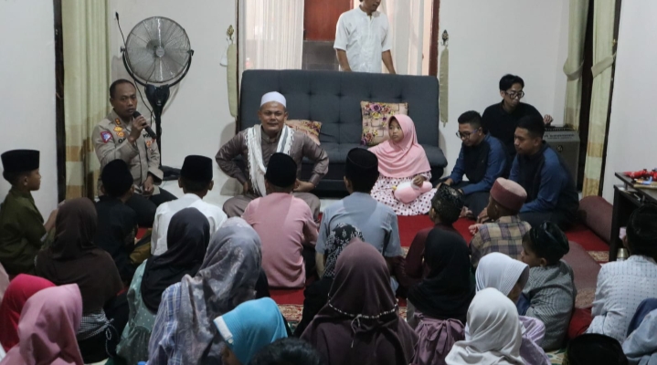 Kapolres Pandeglang Gelar Pengajian dan Yasinan Bersama Anak Yatim Piatu 8 IMG 20240419 094016