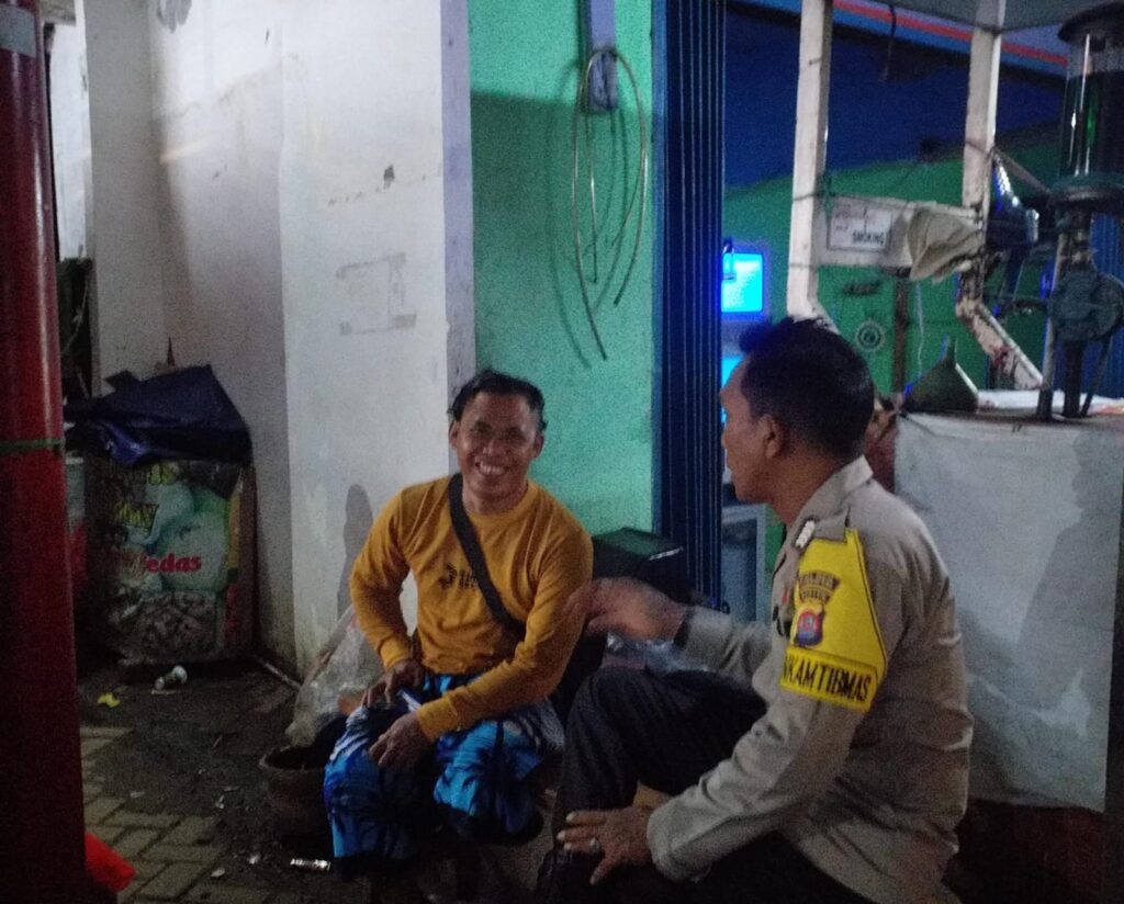 Polsek Carita: Upaya Bersama Menjaga Keamanan dan Kenyamanan Wilayah 9 WhatsApp Image 2024 04 02 at 11.38.05 AM