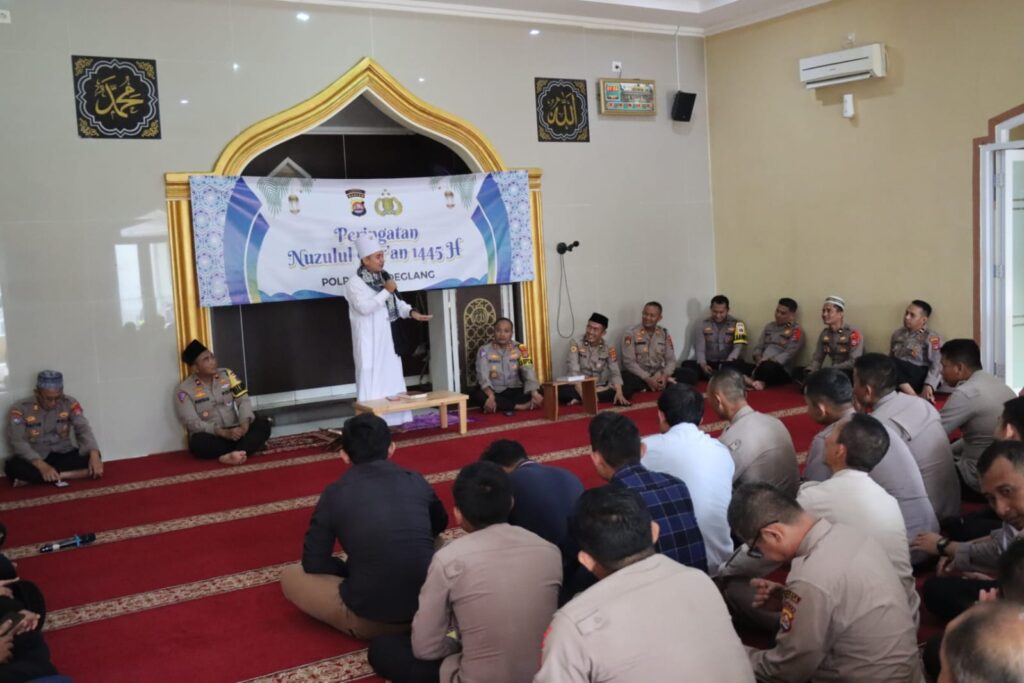Polres Pandeglang Gelar Pengajian Peringatan Nujjulul Qur'an Ramadhan 1445 H 7 WhatsApp Image 2024 04 04 at 11.27.47