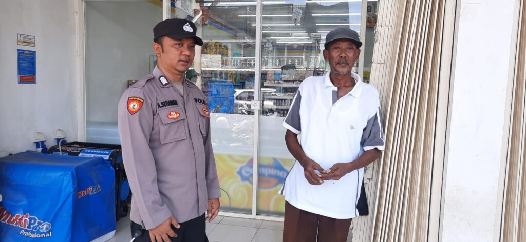 Polsek Picung Polres Pandeglang Gelar Patroli Dialogis dan Edukasi Kamtibmas selama Libur Lebaran Idul Fitri 1445 H 6 WhatsApp Image 2024 04 10 at 16.09.09