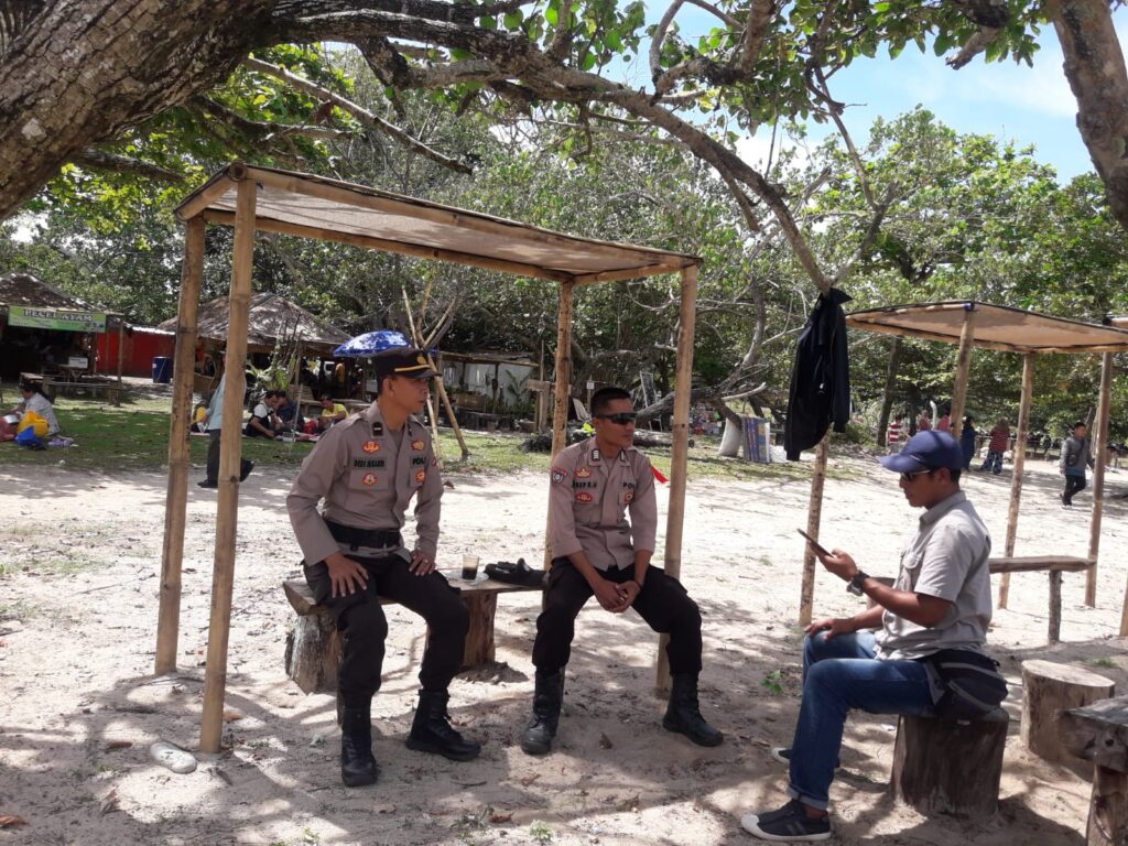 Polsek Panimbang Polres Pandeglang Memperkuat Pengamanan Obyek Wisata Tanjung Lesung selama Libur Lebaran Idul Fitri 1445 H 7 WhatsApp Image 2024 04 11 at 15.31.56