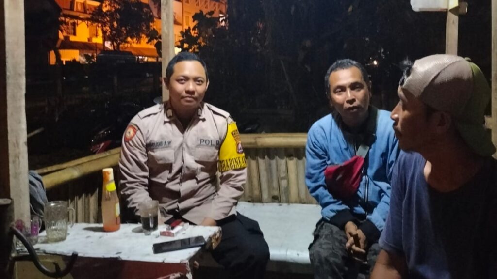 Polsek Carita Terus Lakukan Patroli Untuk Jaga Keamanan Wilayah 4 WhatsApp Image 2024 04 19 at 06.43.58