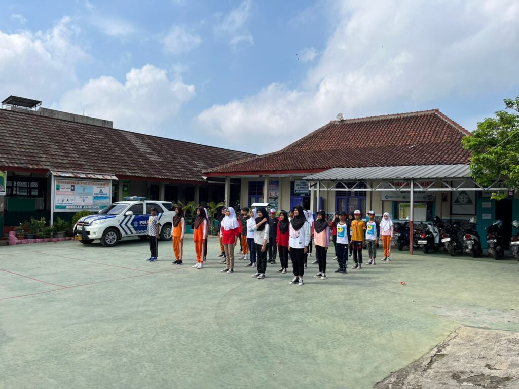 Unit Kamsel Satlantas Polres Pandeglang Gelar Latihan LKBB SDN Kadumerak dalam Rangka Polisi Cilik 1 WhatsApp Image 2024 04 29 at 10.14.25