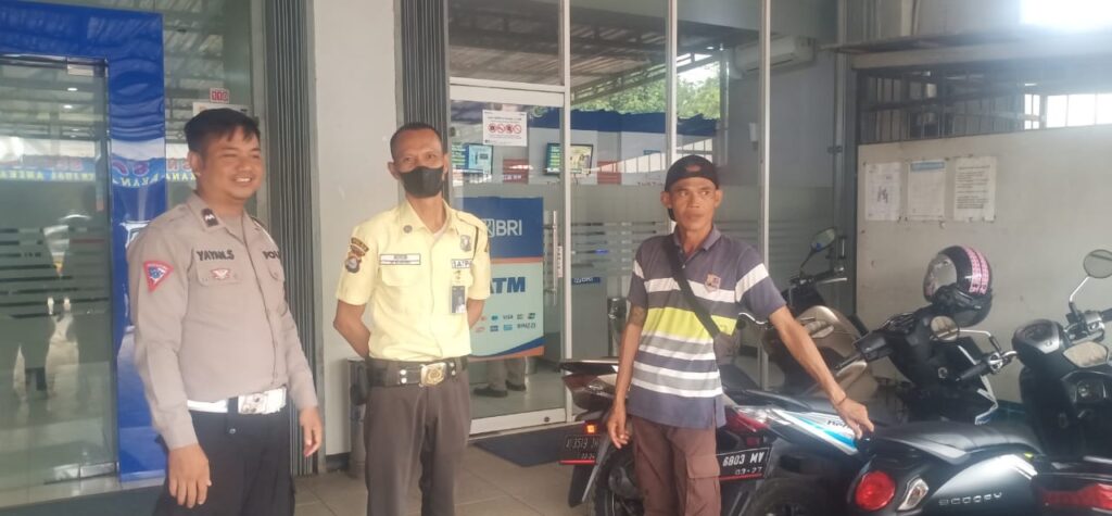 Tidak Ada Pembobol Kartu Debit Melalui Skimming, Karena Polsek Menes Selalu Periksa Mesin ATM 9 WhatsApp Image 2024 04 29 at 12.38.27