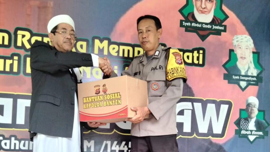 Pendistribusian Bantuan dari Kapolda Banten Melalui Bhabinkamtibmas Polsek Pandeglang 1 WhatsApp Image 2024 04 29 at 22.58.09