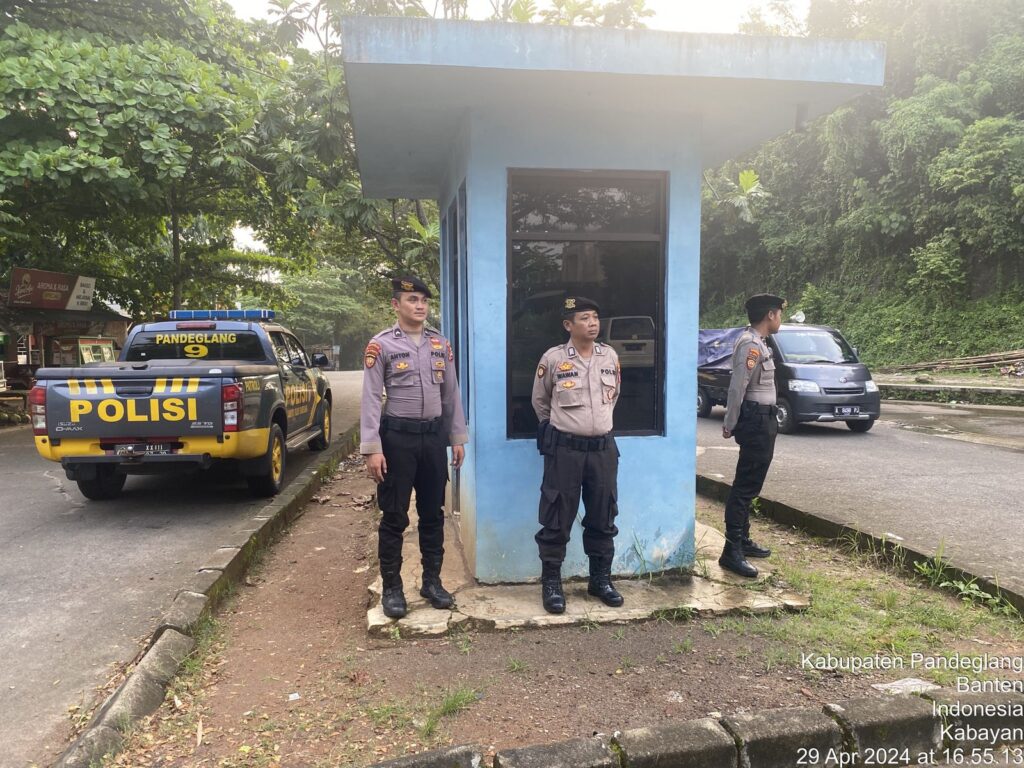 Sat Samapta Polres Pandeglang Gelar Patroli Dialogis untuk Mencegah Kriminalitas 10 WhatsApp Image 2024 04 30 at 07.58.05