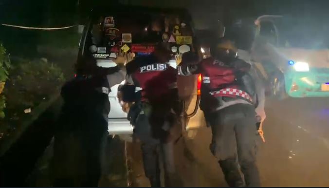 Sat Samapta Polres Pandeglang Memberikan Pelayanan Terbaik saat Libur Lebaran Idul Fitri 1445 H 1 samapta