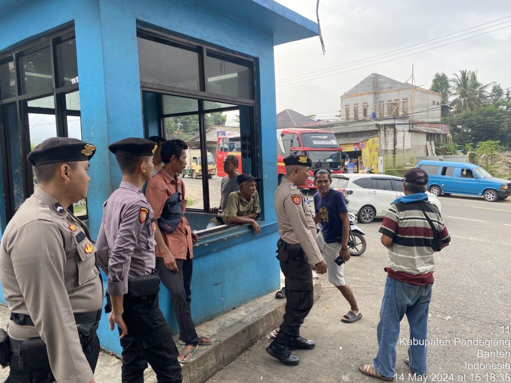 Sat Samapta Polres Pandeglang Gelar Patroli di Terminal Kadubanen 10 WhatsApp Image 2024 05 14 at 19.39.10