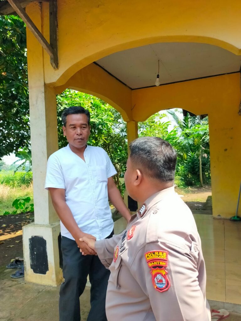 Jalin Komunikasi Yang Baik Dengan Masyarakat Polsek Cikedal Ciptakan Situasi Kondusif 3 WhatsApp Image 2024 05 18 at 18.19.22