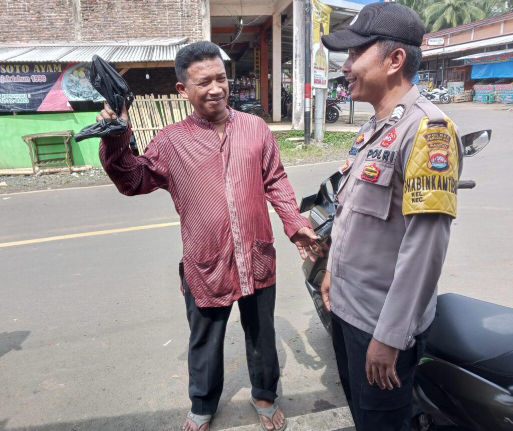 Polsek Cibaliung Tingkatkan Patroli untuk Menjaga Stabilitas Keamanan Wilayah 8 WhatsApp Image 2024 05 20 at 17.27.06
