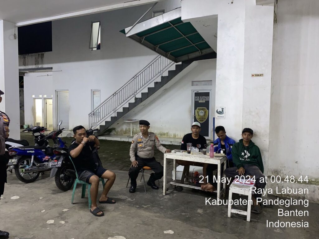 Sat Samapta Polres Pandeglang Tingkatkan Kedekatan dengan Warga melalui Patroli dan Sambang 10 WhatsApp Image 2024 05 21 at 05.51.24