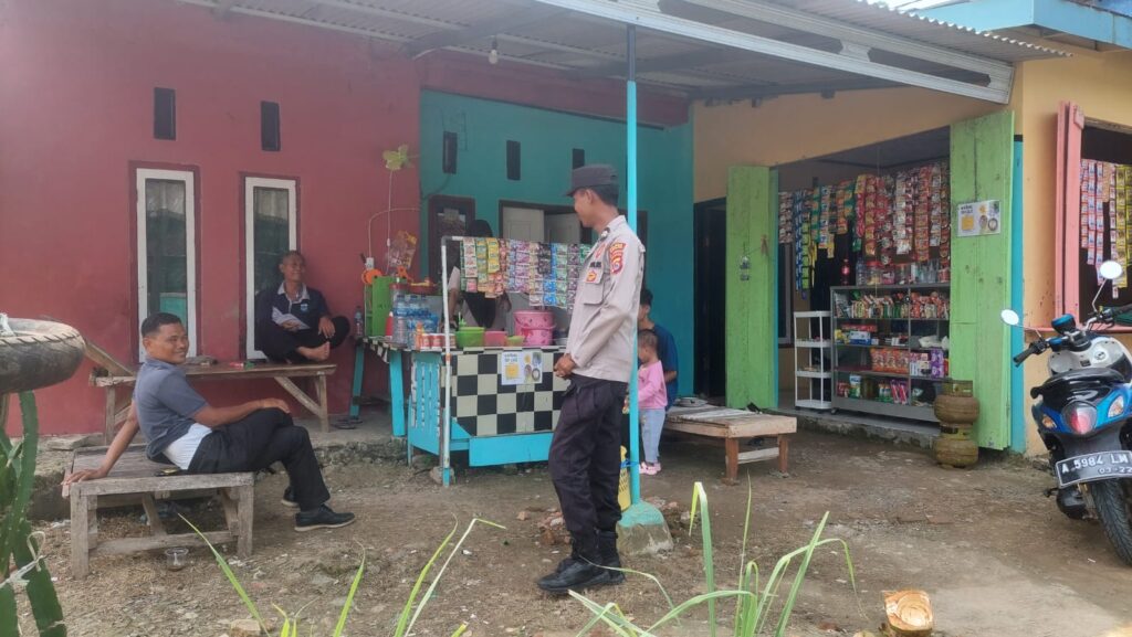 Antisipasi Kriminalitas di Darkum Polsek Patia, Kapolsek Patia Tingkatkan Patroli 4 WhatsApp Image 2024 05 21 at 13.30.06