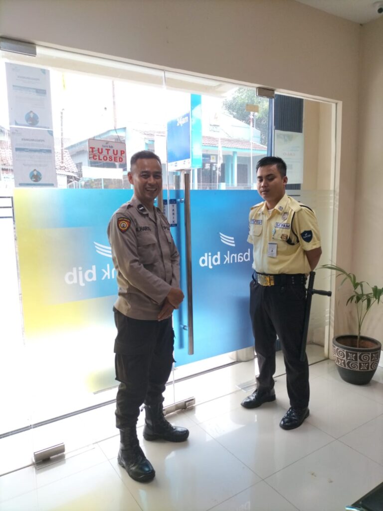 Patroli Obvit Polsek Saketi, Ciptakan Situasi Kamtibmas Yang Aman dan Kondusif di area Bank BJB 4 WhatsApp Image 2024 05 23 at 22.03.17