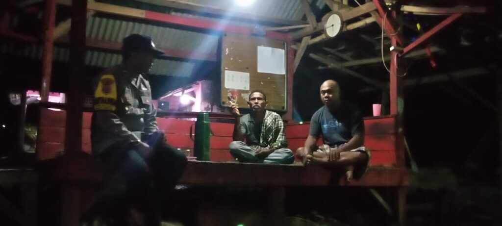 Polsek Pagelaran Gelar Kegiatan Sambang di Kampung Ciomas untuk Jaga Kamtibmas 10 WhatsApp Image 2024 05 26 at 23.01.35