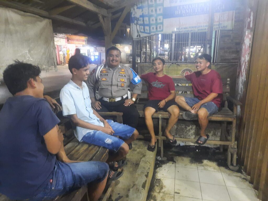 Kanit Provos Polsek Picung Edukasi Bahaya Narkoba Kepada Pemuda 10 WhatsApp Image 2024 05 27 at 08.15.56
